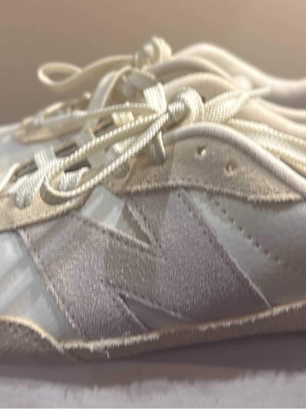 New Balance Women’s Sneakers in Cream and White - Picture 3 of 6